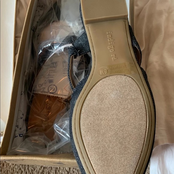 Sandals size 8 - Picture 4 of 5